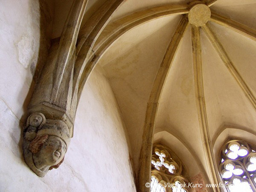 Interiér hradní kaple