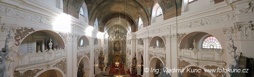 Interier kostela sv. Ignáce z Loyoly
