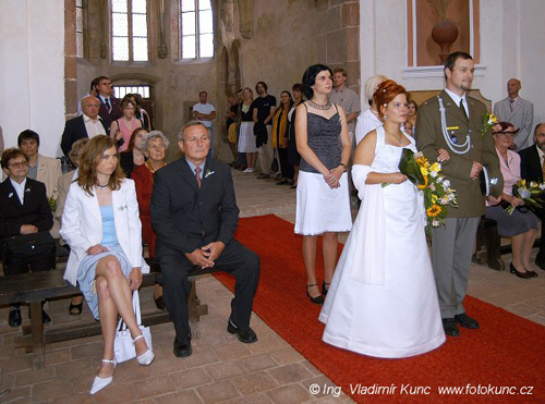 Svatba v kapli